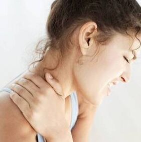 A osteocondrose cervical leva á suxeición dos nervios no pescozo
