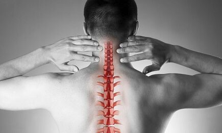 Como se manifesta a osteocondrose da columna cervical
